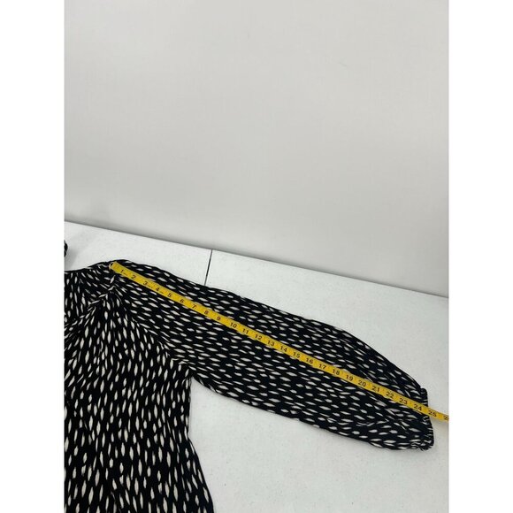 Velvet By Graham & Spencer Small Black White Patterned Blouse V-Neck Long Sleeve - Picture 6 of 9